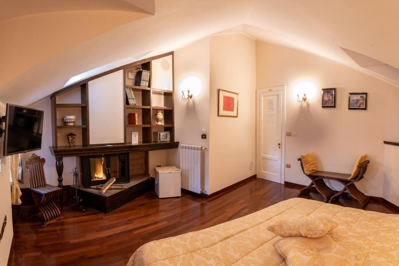 Real Borbone Bed & Breakfast Caserta Exterior photo